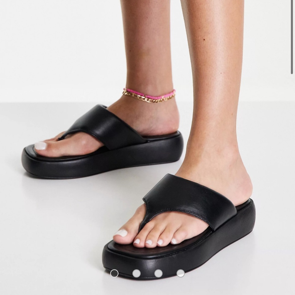 ASOS FRANCESCA CHUNKY PLATFORM THONG SANDALS IN BLACK SIZE 11